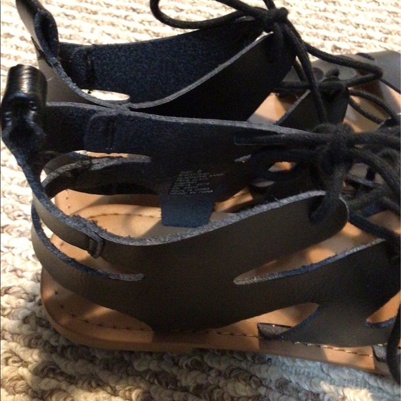NWT Gap black gladiator sandals size 7 - Picture 9 of 12